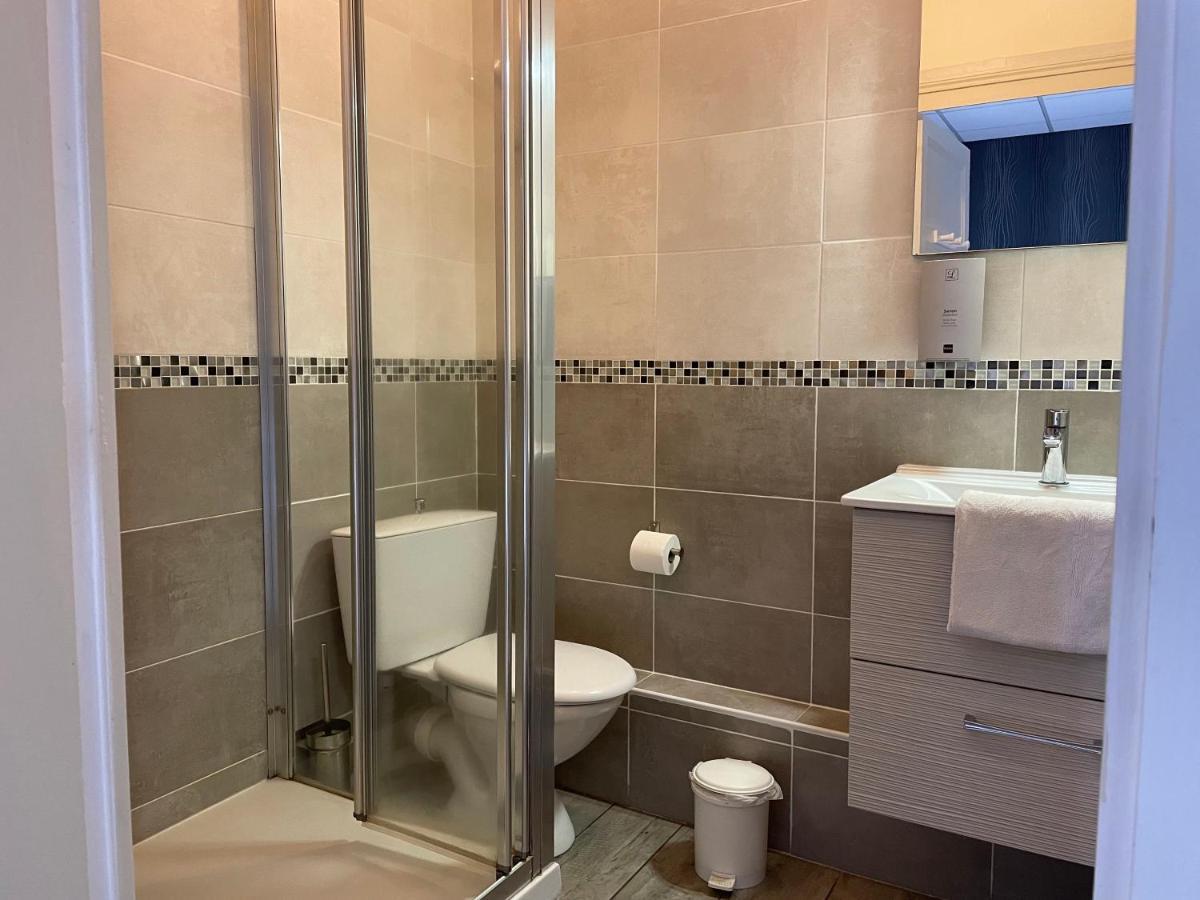 Logis Hotel Le Saint Florent Mont-près-Chambord Екстериор снимка