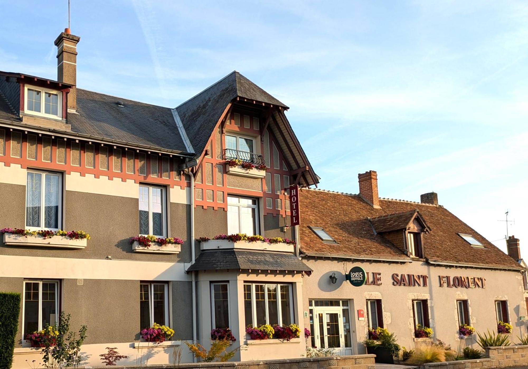 Logis Hotel Le Saint Florent Mont-près-Chambord Екстериор снимка
