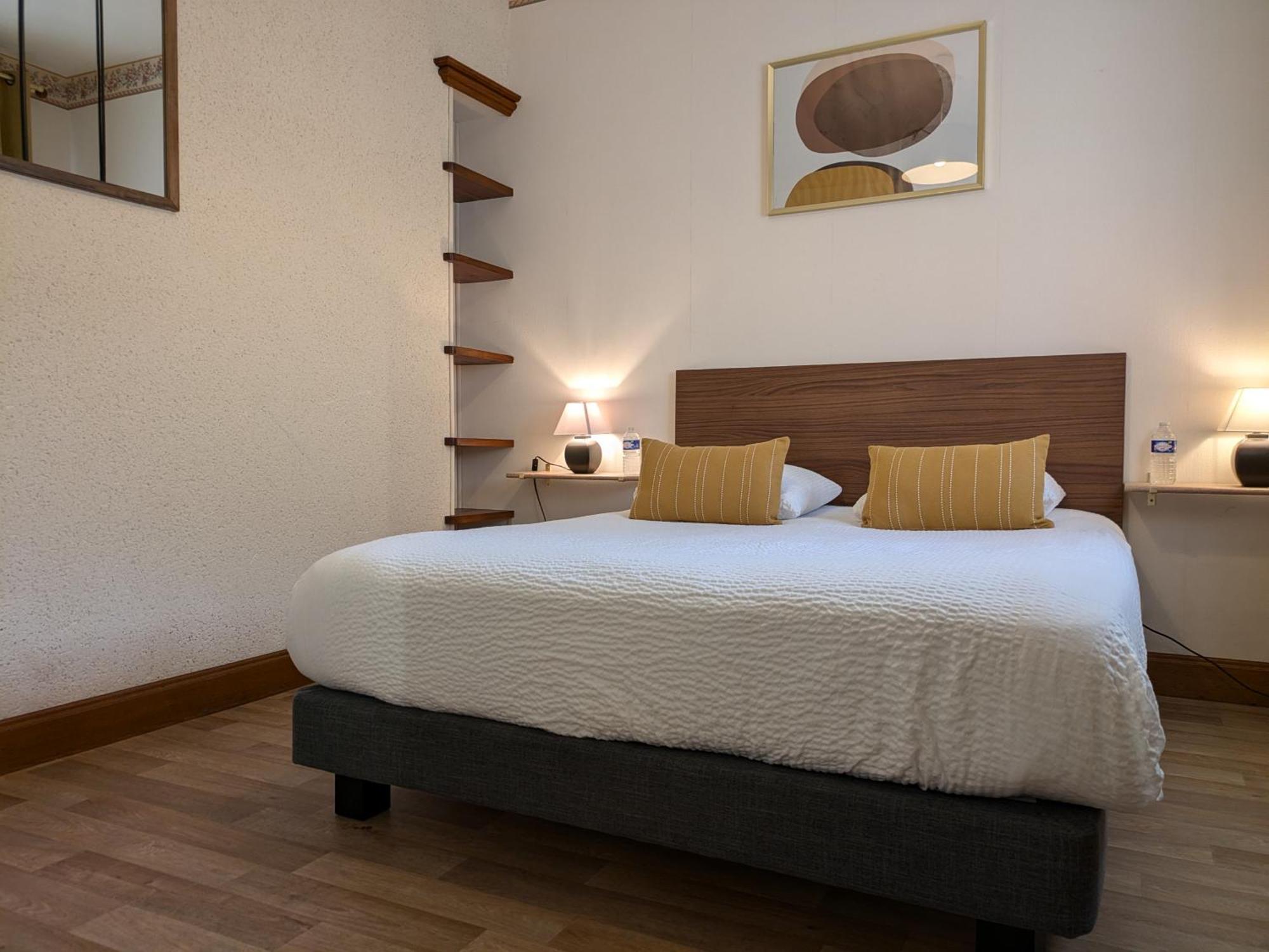 Logis Hotel Le Saint Florent Mont-près-Chambord Екстериор снимка