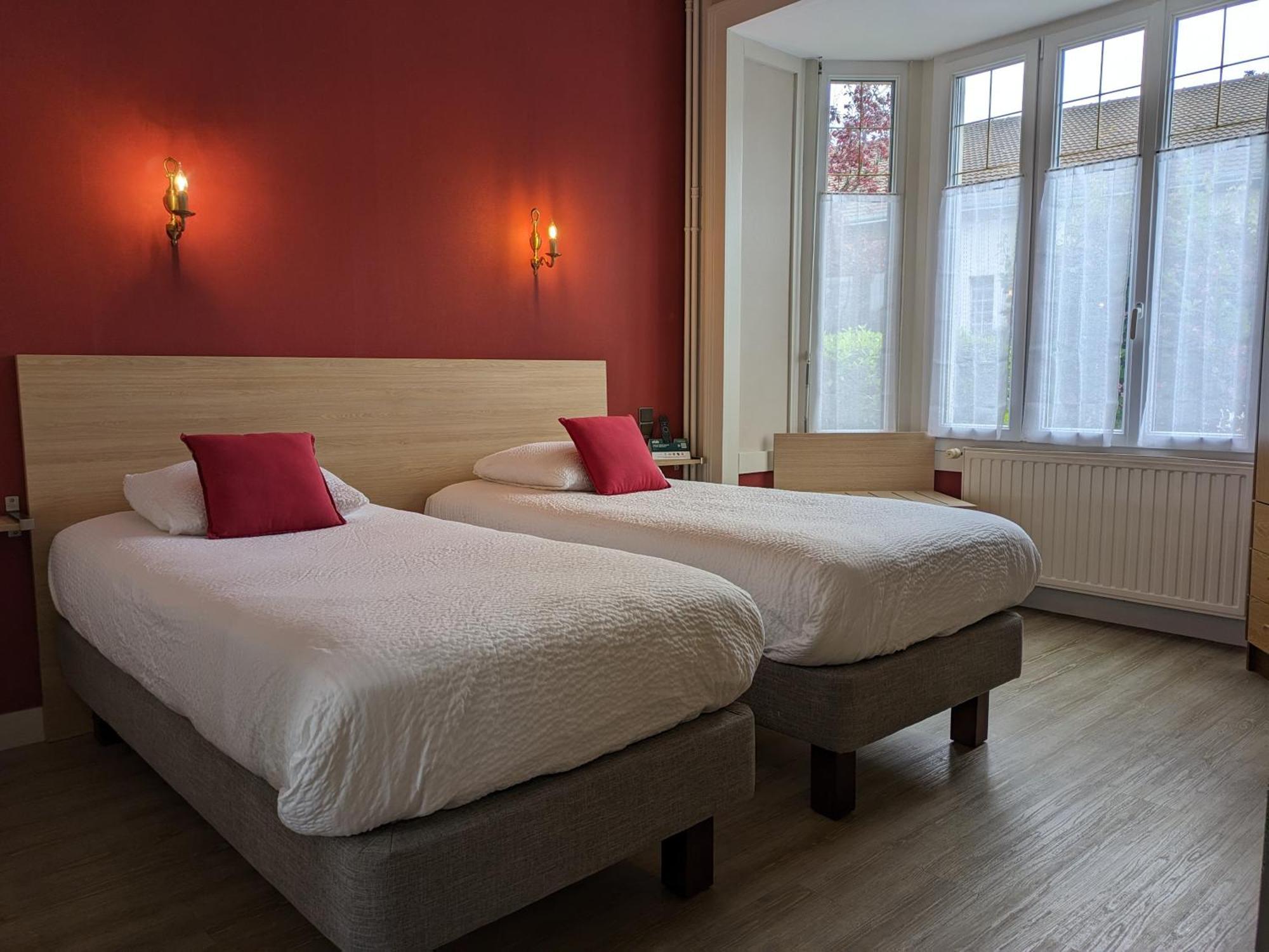 Logis Hotel Le Saint Florent Mont-près-Chambord Екстериор снимка