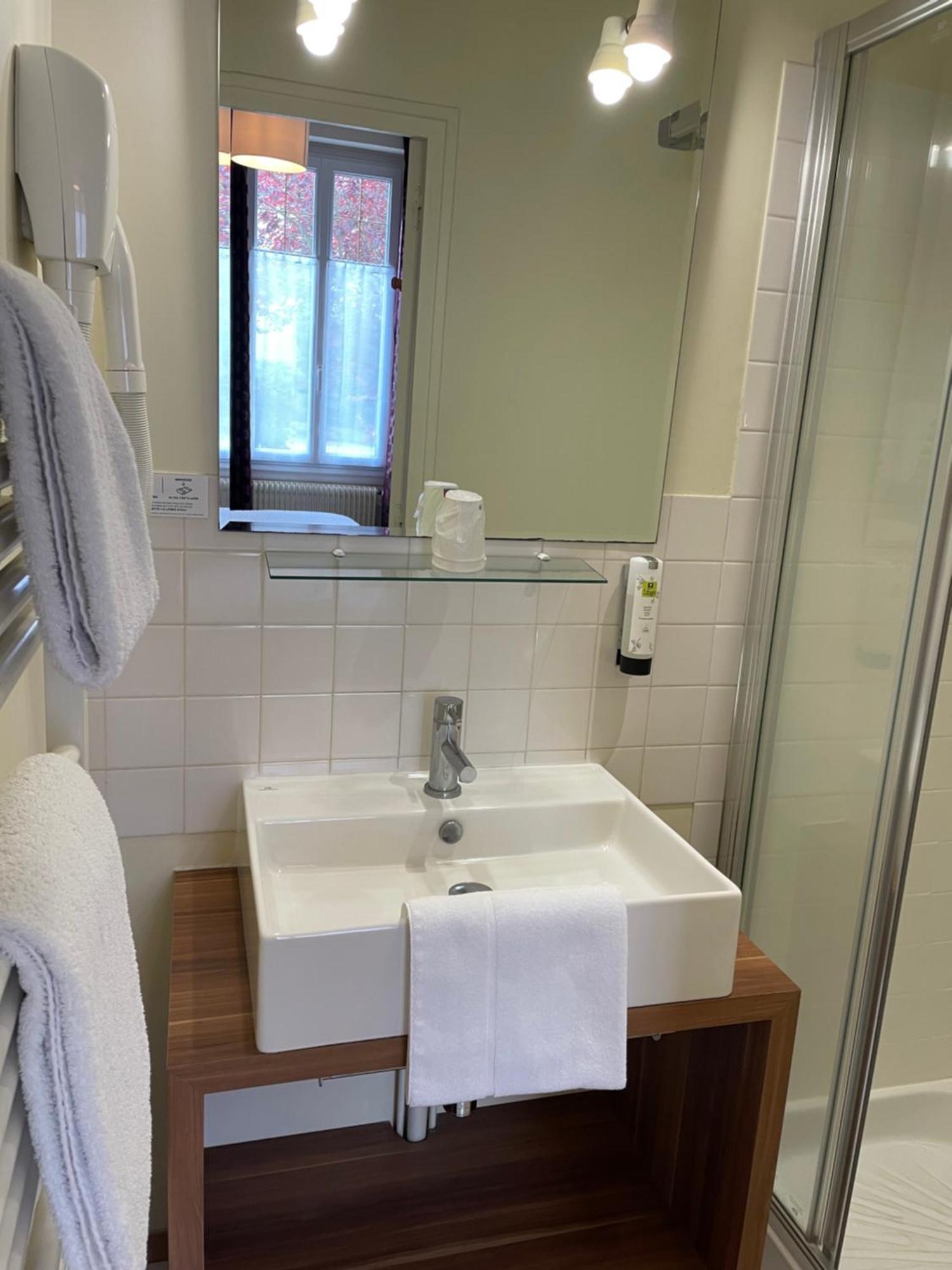 Logis Hotel Le Saint Florent Mont-près-Chambord Екстериор снимка