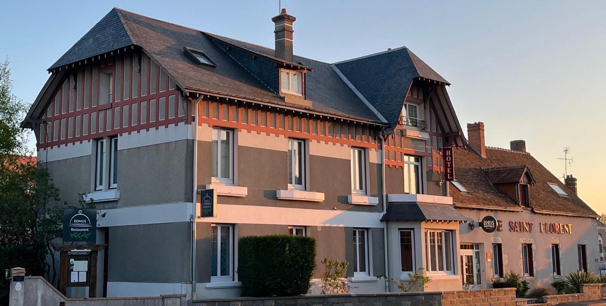 Logis Hotel Le Saint Florent Mont-près-Chambord Екстериор снимка