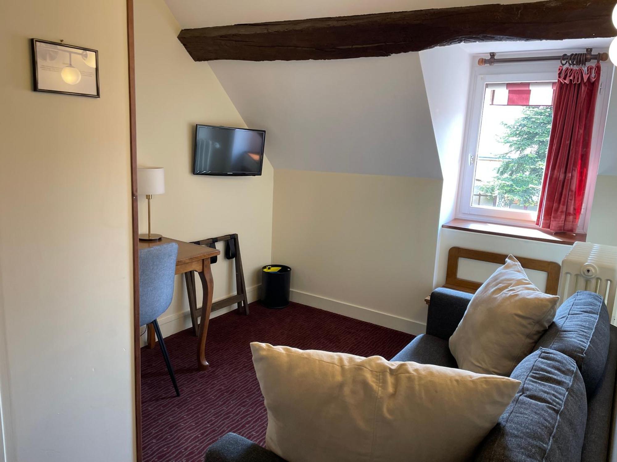 Logis Hotel Le Saint Florent Mont-près-Chambord Екстериор снимка