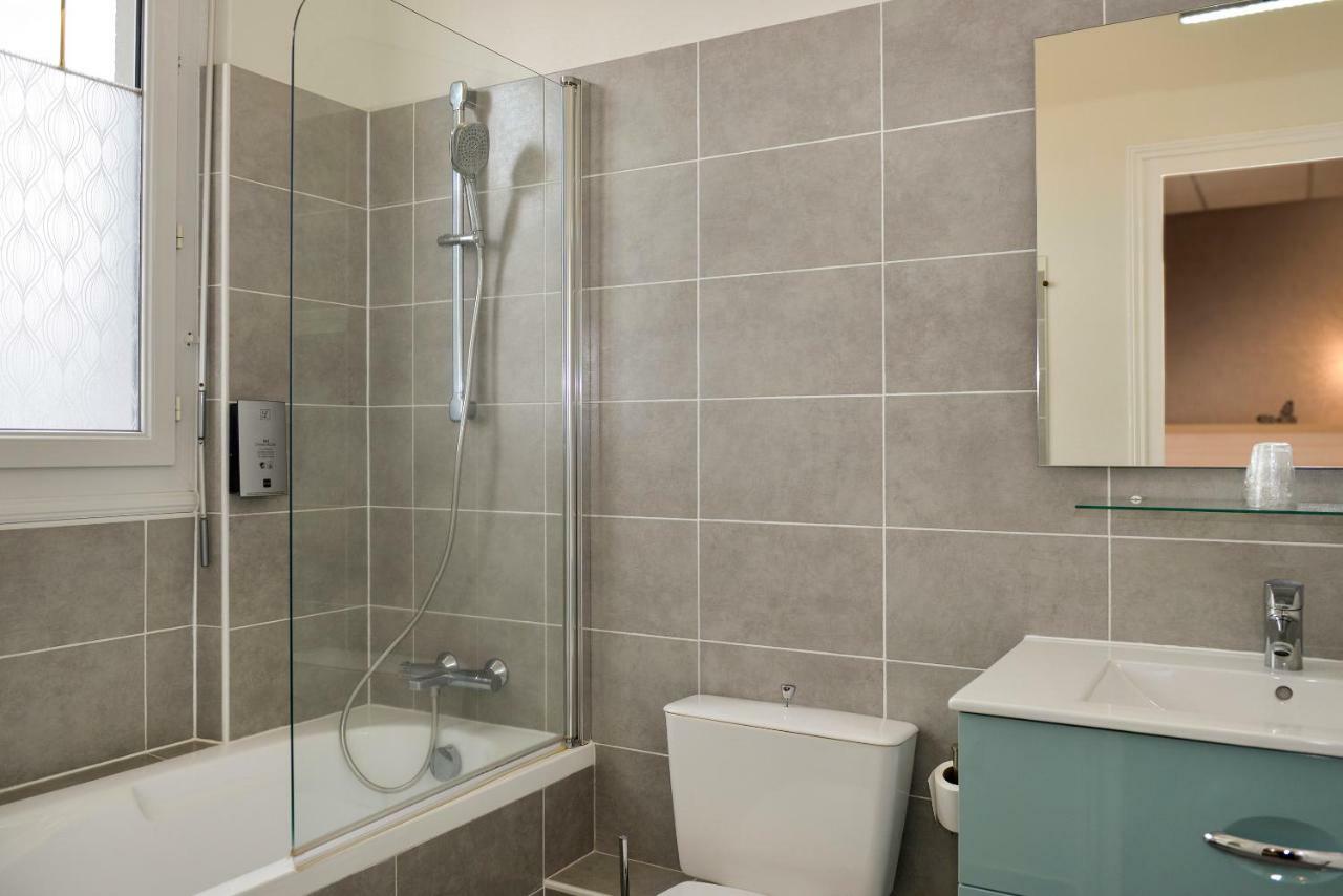 Logis Hotel Le Saint Florent Mont-près-Chambord Екстериор снимка